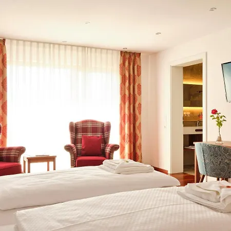 Hotel Hornstein - Weingut, Vinothek & Gastronomie *